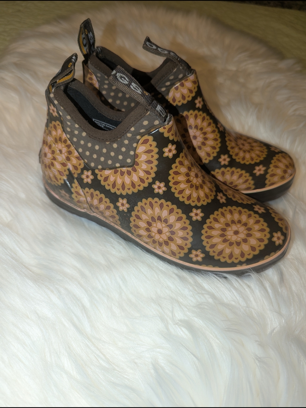 Bogs Women's Olive and Tan Floral Ankle Rain Booties